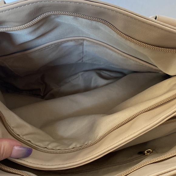 Ivy London Large Vegan Tan Handbag with Removable Strap NWT - Picture 14 of 16